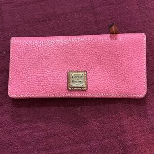 Dooney & Bourne Pebble Grain Slim Wallet